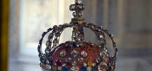 a photo of a crown with white diamonds on